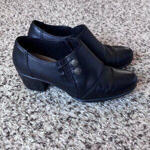 Womens CLARKS Black Leather Slip On Side Zip Mules Heels Shoes 8